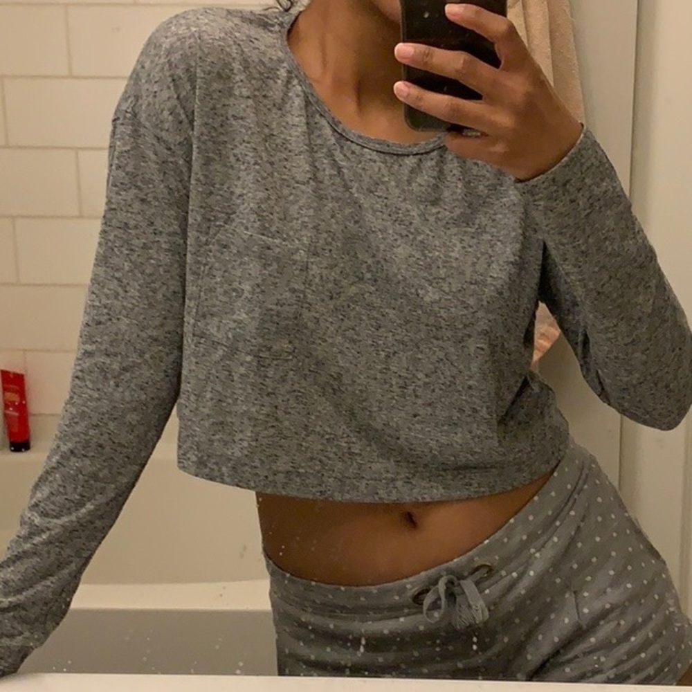 Grey loose fit cropped top